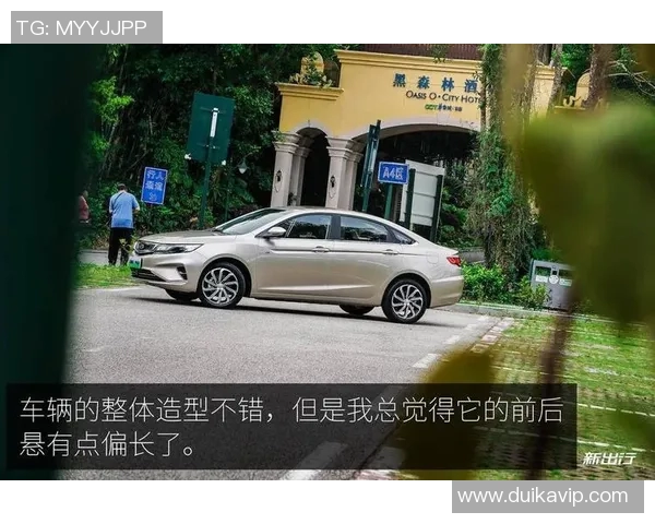 足球明星地铁卡套热销让你的出行更加时尚与便捷