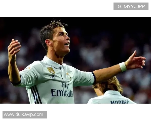 世界著名足球明星C罗的传奇人生与辉煌成就全解析