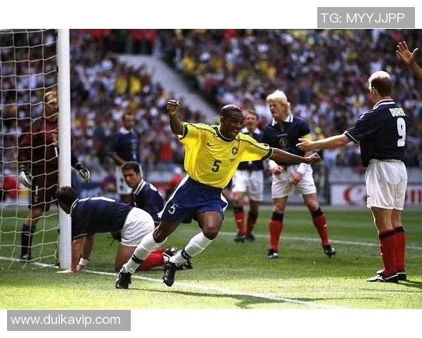 回顾1998年世界杯足球明星球员的辉煌与传奇时刻