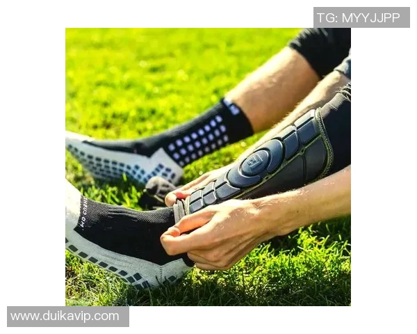 足球明星护腿板设计风格与个性化选择的完美结合探讨